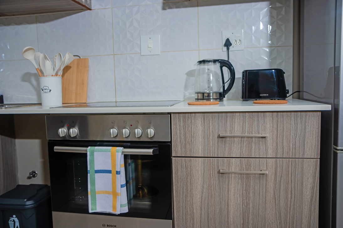 The Bolton Apartment Kitchen photo 3