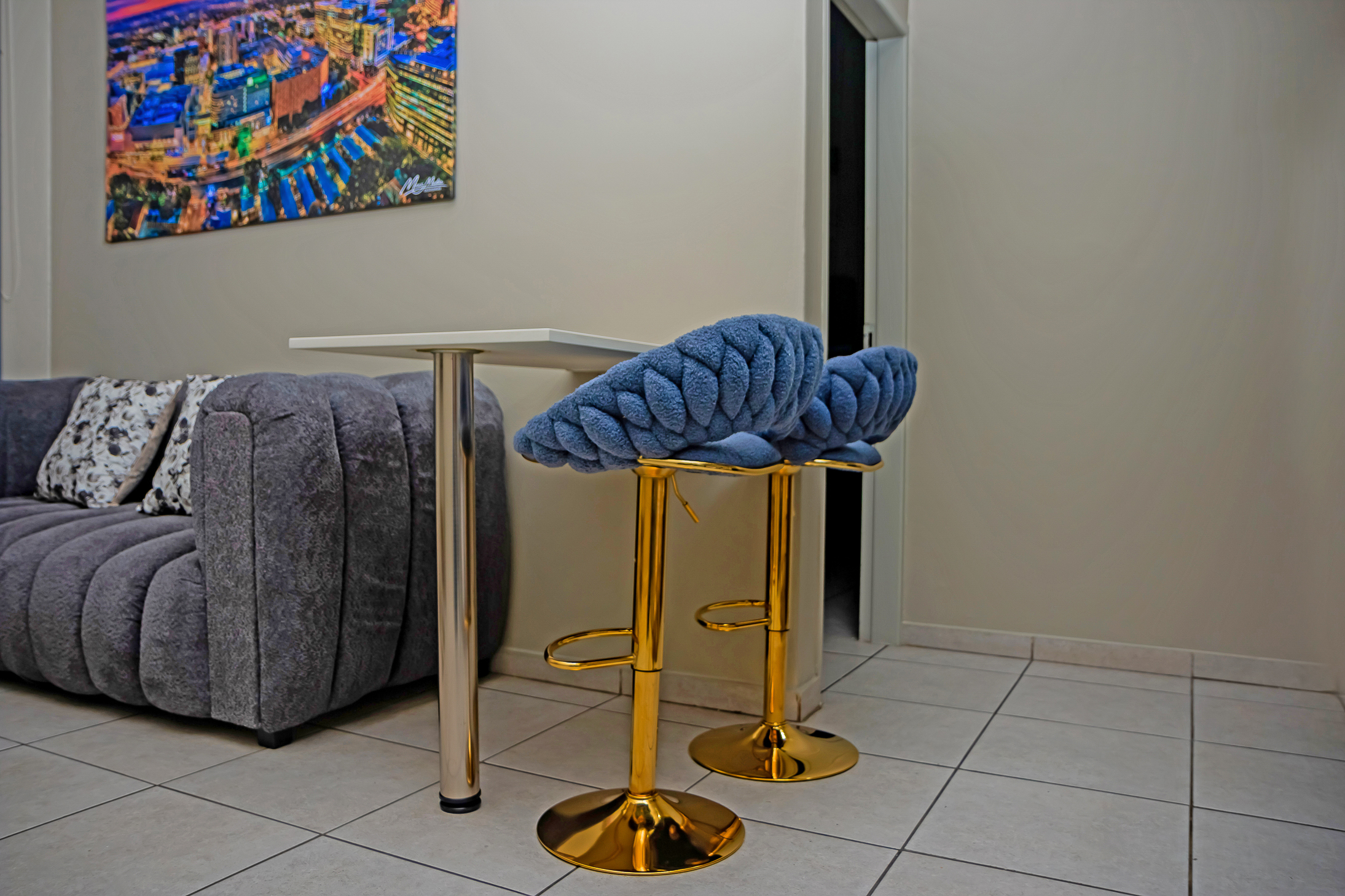 The Bolton Apartment Living Room photo 4